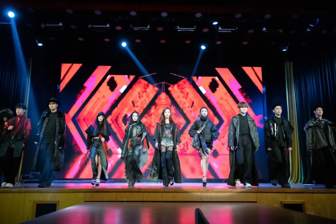 第四届“英韵梦响”英语歌唱大赛圆满落幕